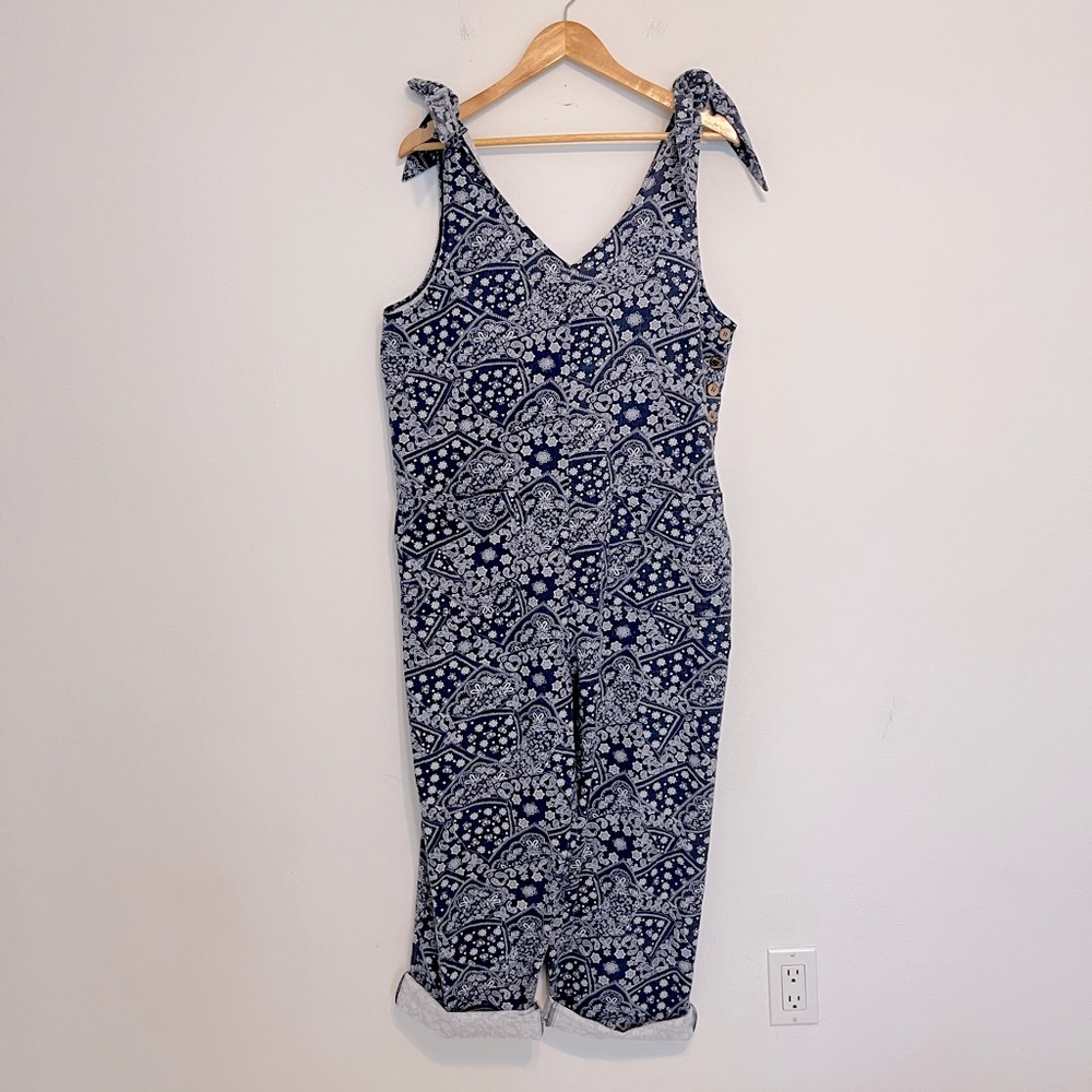 NWT Blue and White Easel Overalls/Jumpsuit Baggy Fit Size S